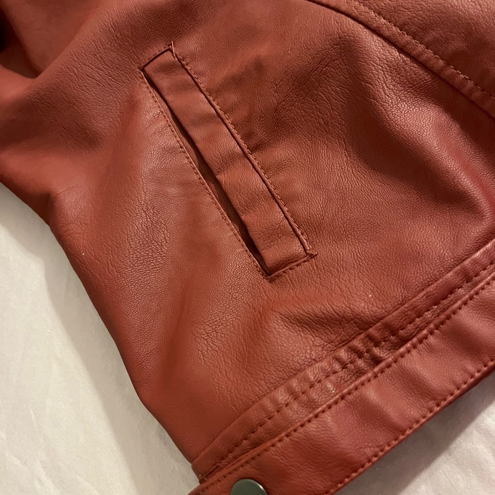 Signature Studio Jacket - Picture 6 of 6